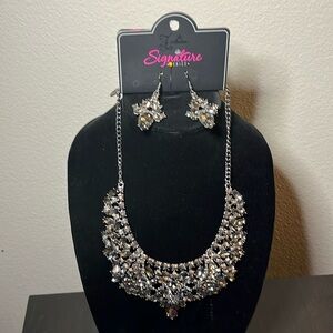 Paparazzi Zi Collection Necklace and Earring set. Brand new/never worn.